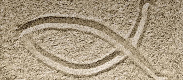 Die ersten Christen in Rom benutzten das stark abstrahierte Bild eines Fisches als Erkennungszeichen. Es verschwand schon mit der Einführung des Christentums als Staatsreligion im 4. Jahrhundert und war im Bilderstreit bedeutungslos. Die ersten Christen in Rom benutzten das stark abstrahierte Bild eines Fisches als Erkennungszeichen. Es verschwand schon mit der Einführung des Christentums als Staatsreligion im 4. Jahrhundert und war im Bilderstreit bedeutungslos.